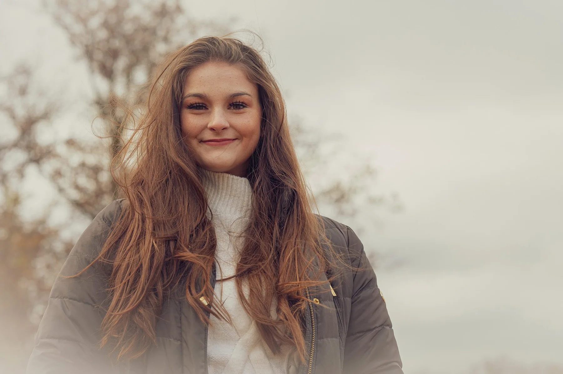 Senior portrait photography — senior girl outdoor fall portrait — Amy Minikus Photo + Film